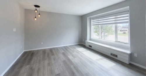 5108 18 Avenue, Edson, AB - Indoor Photo Showing Other Room