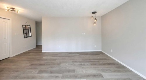 5108 18 Avenue, Edson, AB - Indoor Photo Showing Other Room