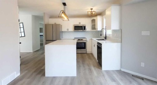 5108 18 Avenue, Edson, AB - Indoor Photo Showing Kitchen