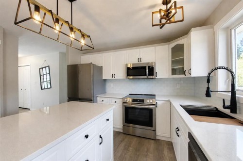 5108 18 Avenue, Edson, AB - Indoor Photo Showing Kitchen