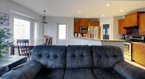 6117 11Th Avenue, Edson, AB 