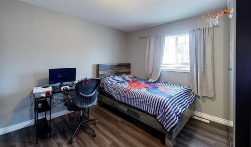 6117 11Th Avenue, Edson, AB 