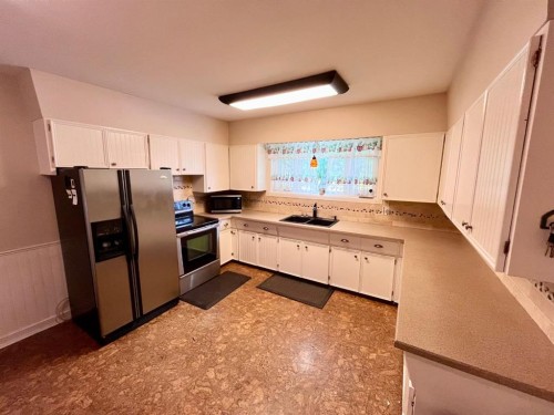115 Poboktan Road, Hinton, AB 