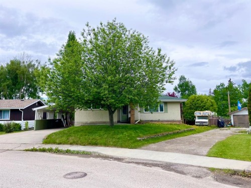 115 Poboktan Road  Hinton, AB T7V 1G6