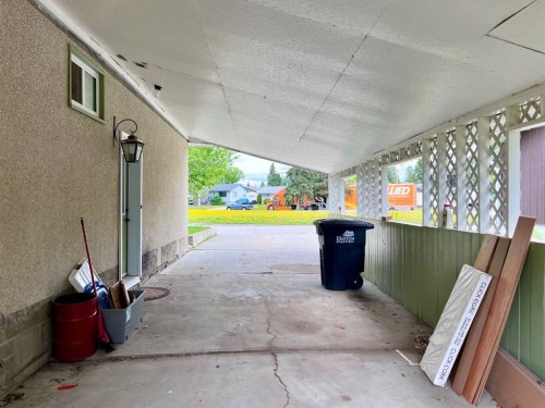 115 Poboktan Road, Hinton, AB 