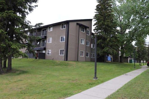 317-5611 9 Avenue, Edson, AB 