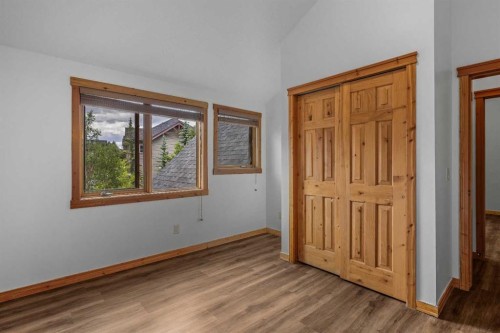 202-75 Dyrgas Gate, Canmore, AB - Indoor Photo Showing Other Room
