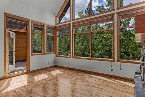 202-75 Dyrgas Gate, Canmore, AB -  Photo Showing Other Room