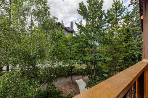 202-75 Dyrgas Gate, Canmore, AB - Outdoor