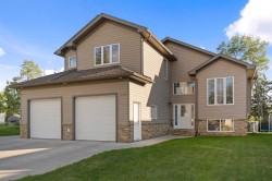 45B Beaver Drive Whitecourt, AB T7S 1G4
