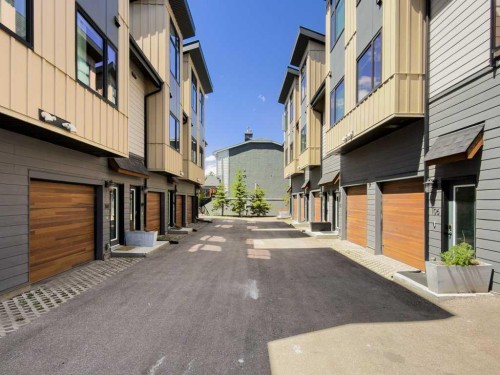 104-1106 Bow Valley Trail, Canmore, AB 