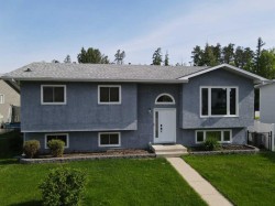 193 Park Drive Drive Whitecourt, AB T7S 1R3