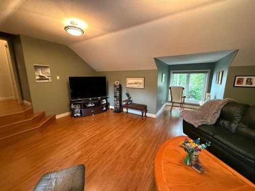 102 Appleyad Cove, Hinton, AB 