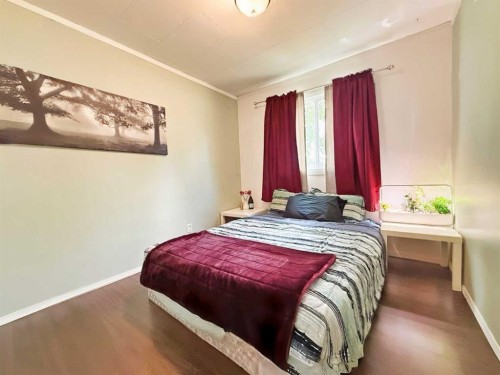 1109 56 Street, Edson, AB - Indoor Photo Showing Bedroom