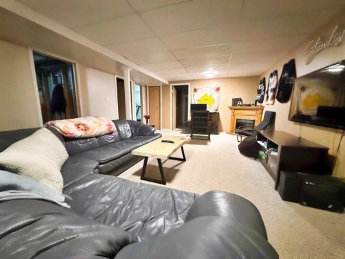 1109 56 Street, Edson, AB - Indoor