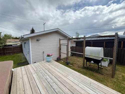 1109 56 Street, Edson, AB - Outdoor With Deck Patio Veranda With Exterior