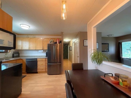 1109 56 Street, Edson, AB - Indoor Photo Showing Kitchen