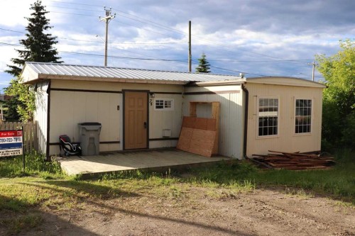74-810 56 Street, Edson, AB 