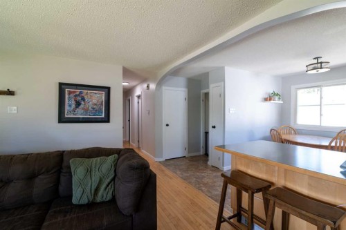 5320 12 Avenue, Edson, AB - Indoor