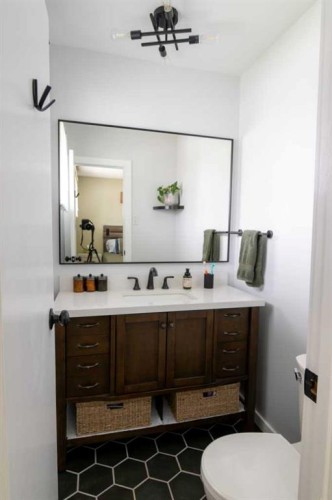 5320 12 Avenue, Edson, AB - Indoor Photo Showing Bathroom