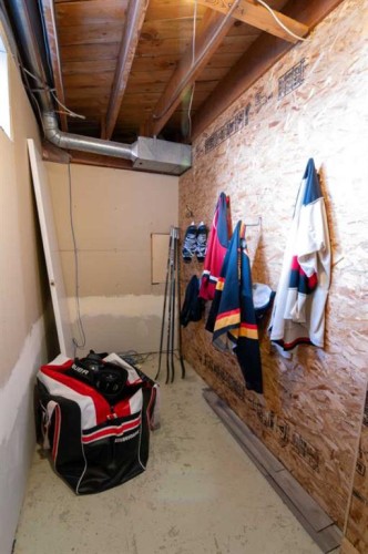 5320 12 Avenue, Edson, AB - Indoor