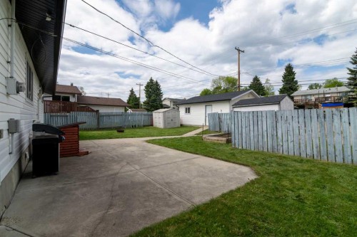 5320 12 Avenue, Edson, AB - Outdoor