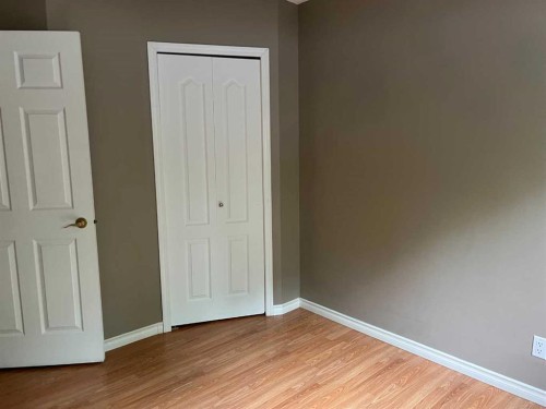 307 8 Avenue, Fox Creek, AB 