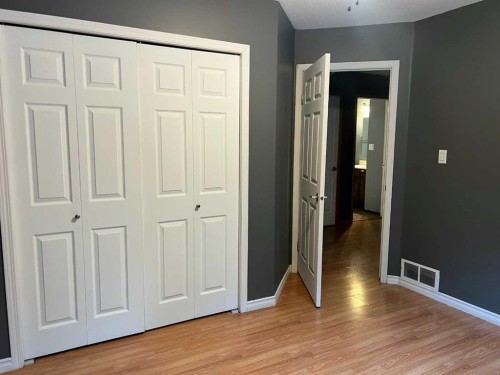 307 8 Avenue, Fox Creek, AB 