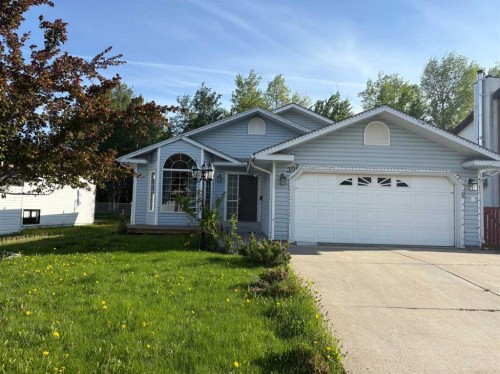 307 8 Avenue  Fox Creek, AB T0H 1P0
