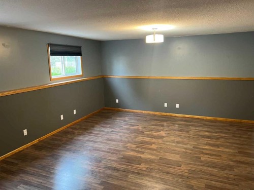 307 8 Avenue, Fox Creek, AB 