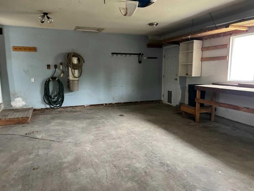 307 8 Avenue, Fox Creek, AB 