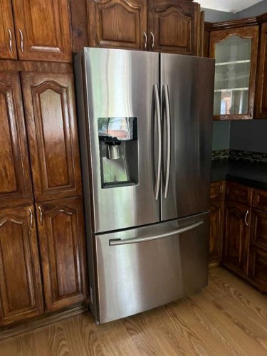 307 8 Avenue, Fox Creek, AB 