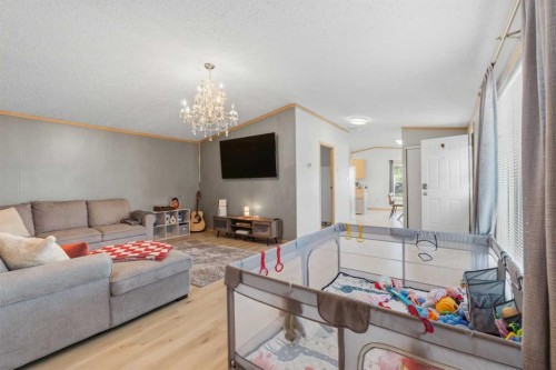 39 Keystone Crossing, Whitecourt, AB 