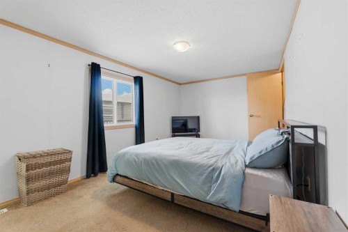 39 Keystone Crossing, Whitecourt, AB 
