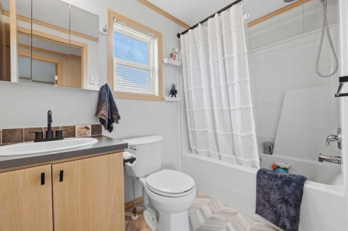 39 Keystone Crossing, Whitecourt, AB 