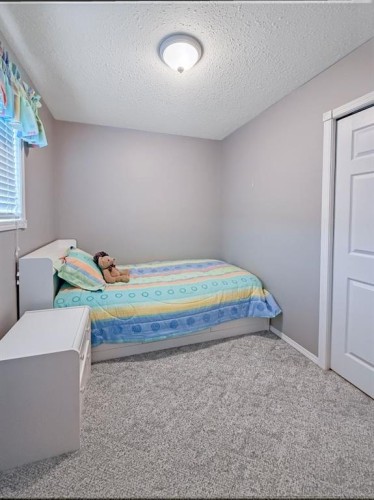 4305 47 Ave, Mayerthorpe, AB 