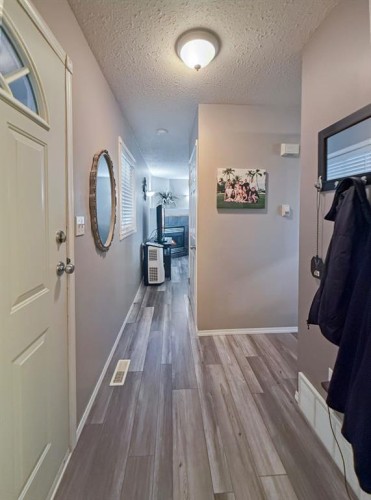 4305 47 Ave, Mayerthorpe, AB 