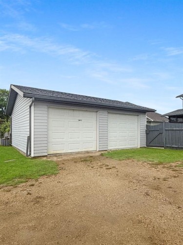 4305 47 Ave, Mayerthorpe, AB 
