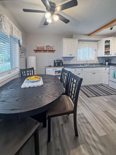 4305 47 Ave, Mayerthorpe, AB 