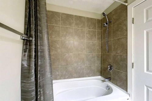 5737 9 Avenue, Edson, AB 