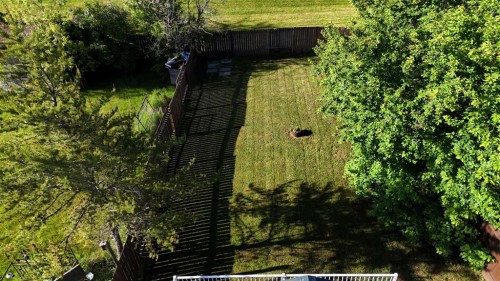 5737 9 Avenue, Edson, AB 