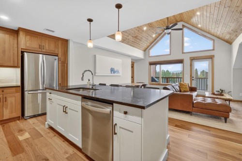 407-707 Spring Creek Drive, Canmore, AB 
