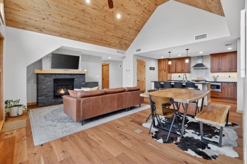 407-707 Spring Creek Drive, Canmore, AB 