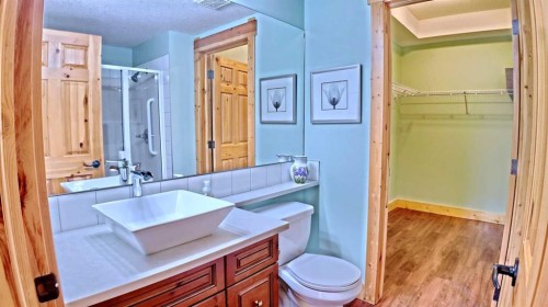 107-175 Crossbow Place, Canmore, AB 