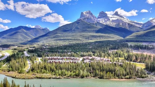 107-175 Crossbow Place, Canmore, AB 