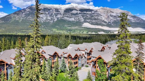 107-175 Crossbow Place, Canmore, AB 