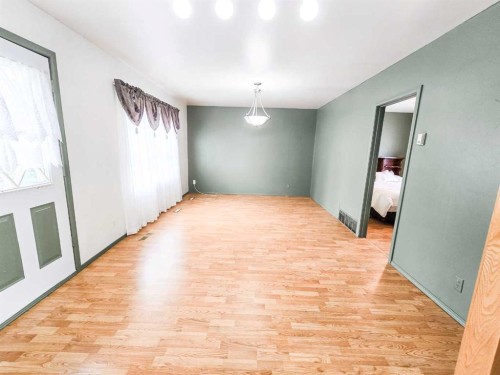 5013 51 Street, Peers, AB - Indoor Photo Showing Other Room