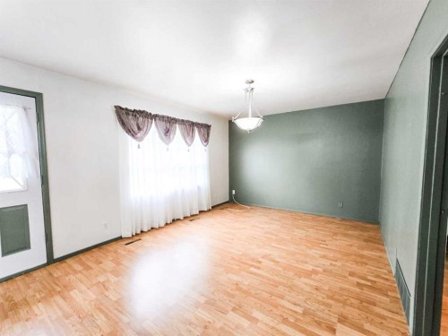 5013 51 Street, Peers, AB - Indoor Photo Showing Other Room
