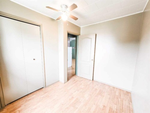 5013 51 Street, Peers, AB - Indoor Photo Showing Other Room