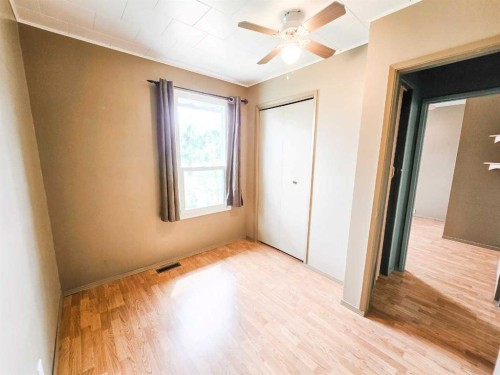 5013 51 Street, Peers, AB - Indoor Photo Showing Other Room
